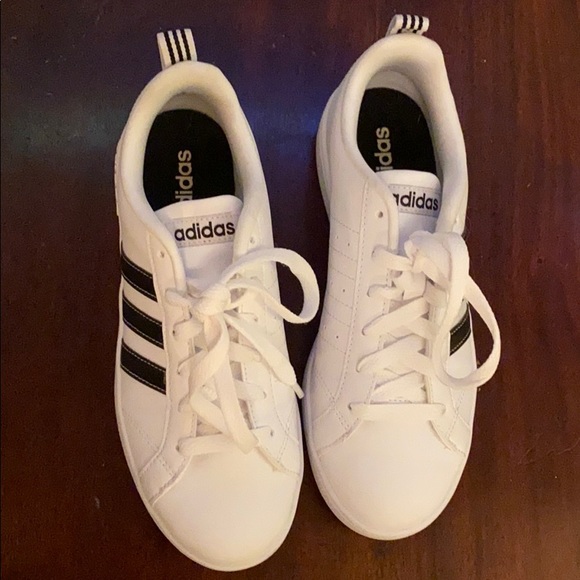 leather adidas tennis shoes